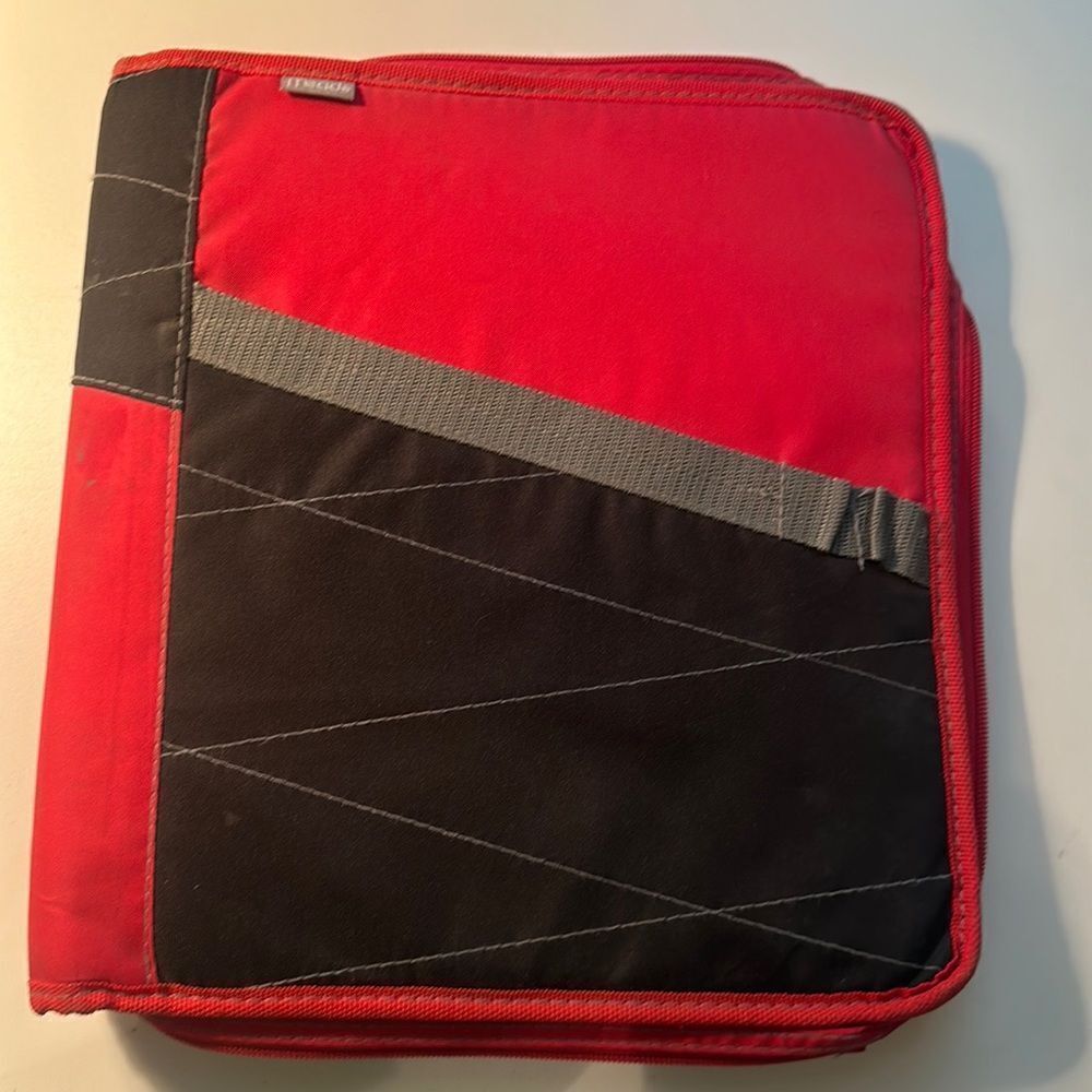 Mead zip 3 ring binder with dividers